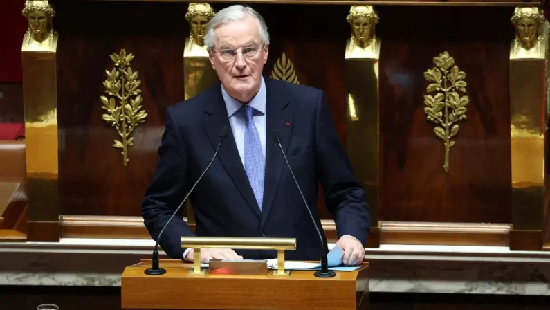 Passa la sfiducia, cade in Francia il governo Barnier