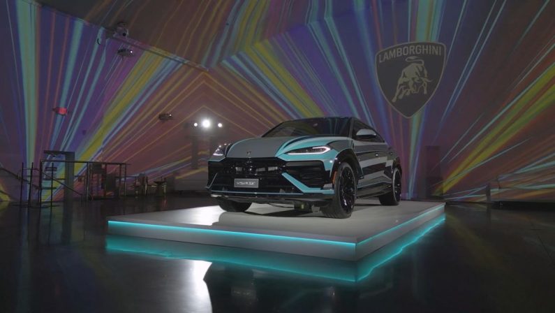Lamborghini svela la versione di Urus SE ispirata a Miami