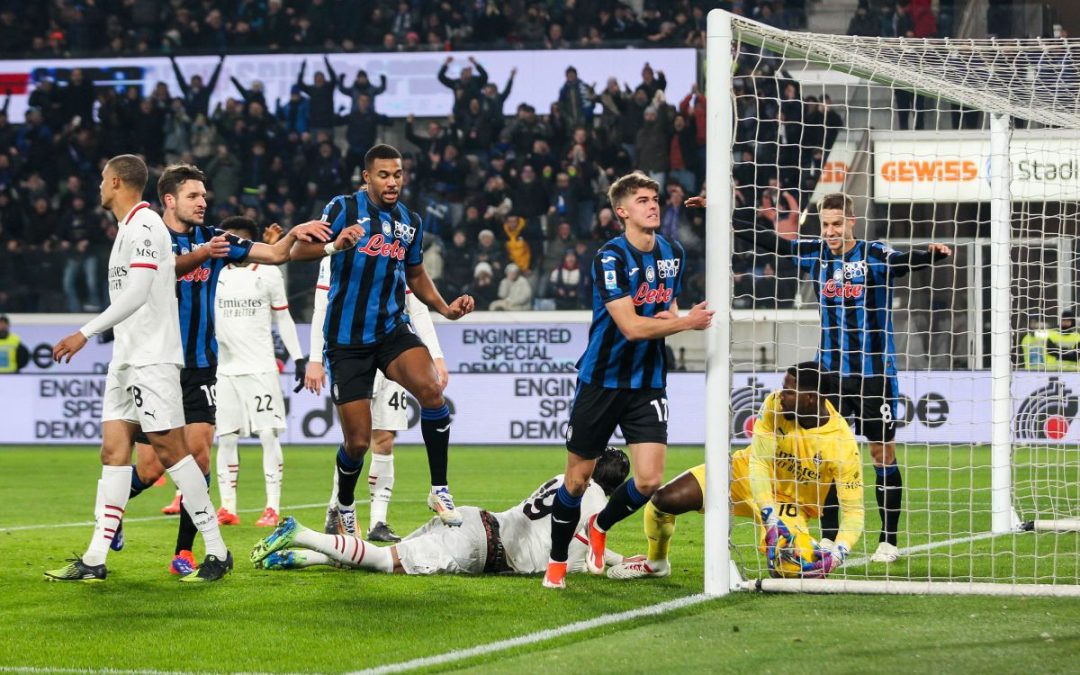 Milan battuto 2-1, l’Atalanta suona la nona e va in testa