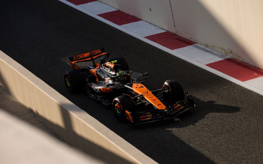 Prima fila McLaren ad Abu Dhabi, Sainz terzo, male Leclerc