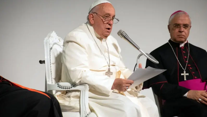 Papa Francesco in Corsica, è il 47esimo viaggio pontificale all’Estero