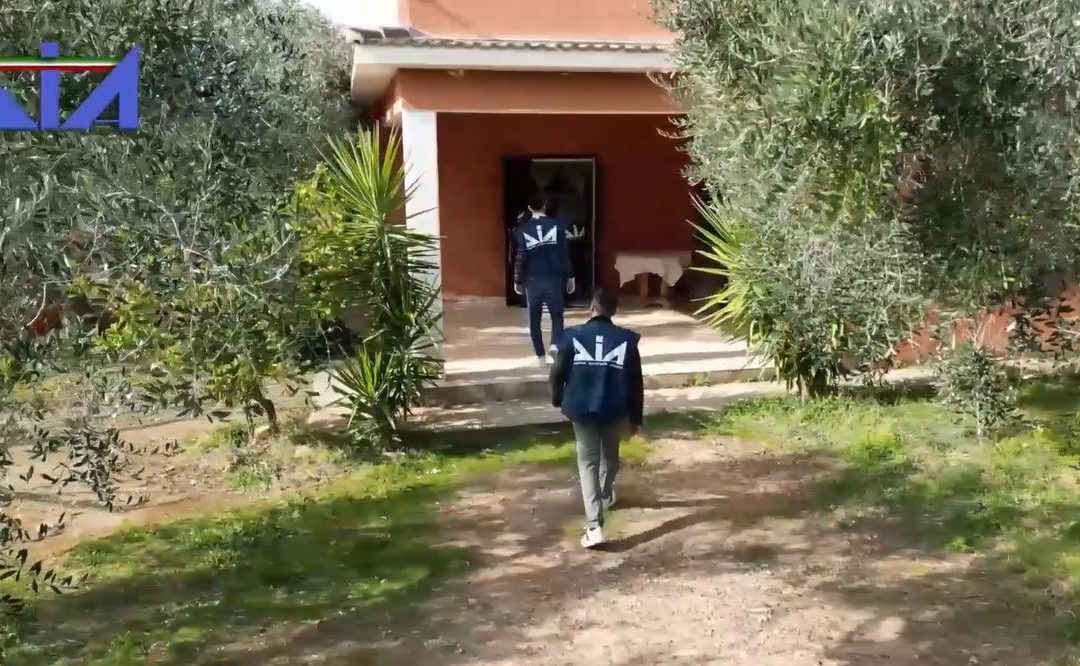 Camorra, blitz contro il clan degli “scissionisti”. 53 misure cautelari