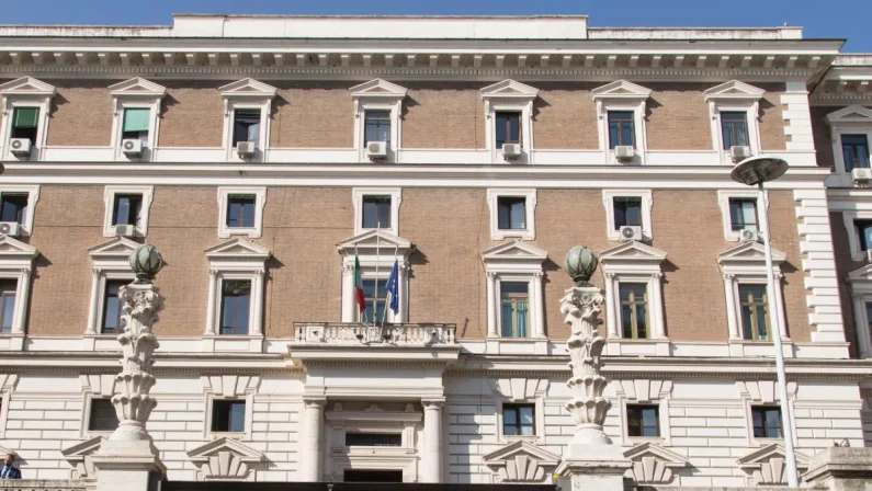 Sicurezza, dal Viminale direttiva per le “zone rosse” nelle città