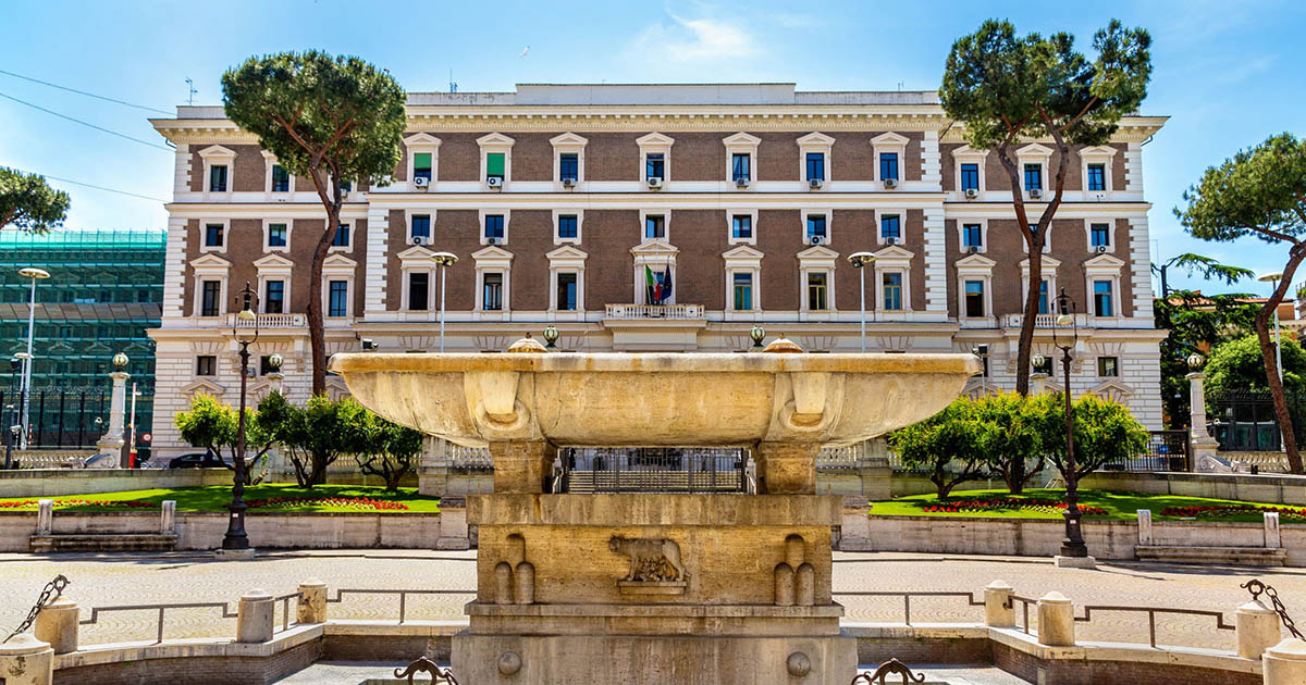 https://www.quotidianodelsud.it/wp-content/uploads/2024/12/palazzo-del-viminale-1.jpg