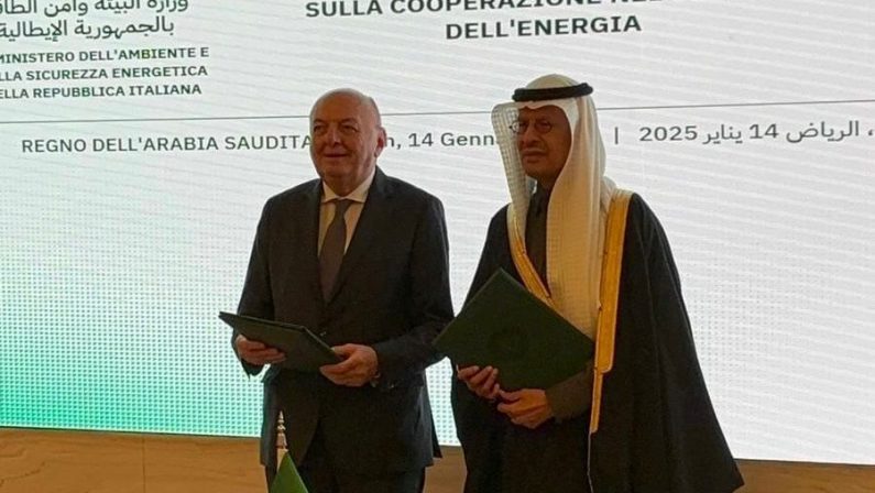 Energia, firmato a Riad memorandum tra Italia e Arabia Saudita