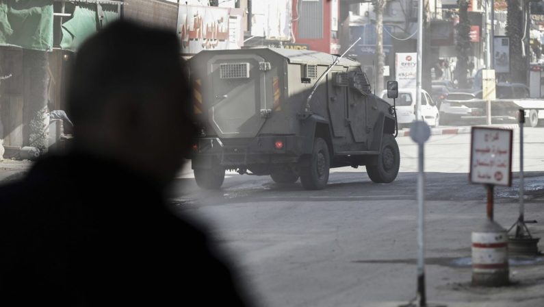Operazione “Muro di ferro” in Cisgiordania, Hamas invita alla mobilitazione