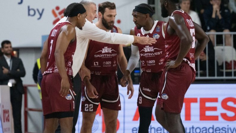 Trapani favola a spicchi. Repesa “Tifosi il cuore pulsante”