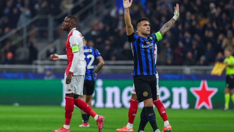 Tripletta Lautaro, 3-0 al Monaco e Inter agli ottavi