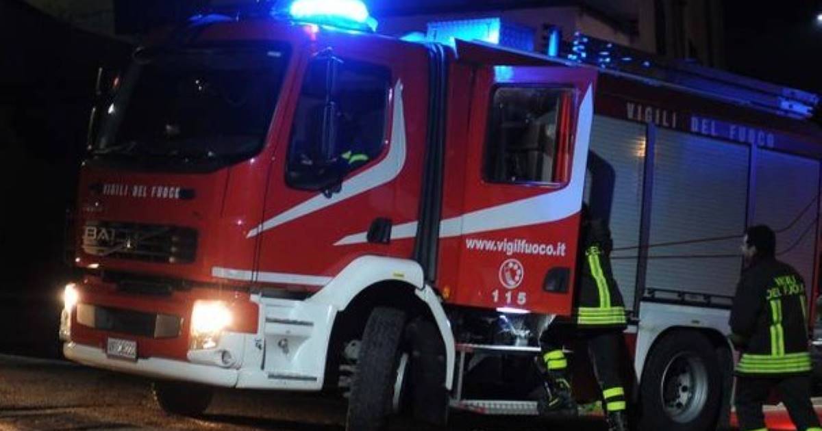 https://www.quotidianodelsud.it/wp-content/uploads/2025/01/vigili-del-fuoco.jpeg