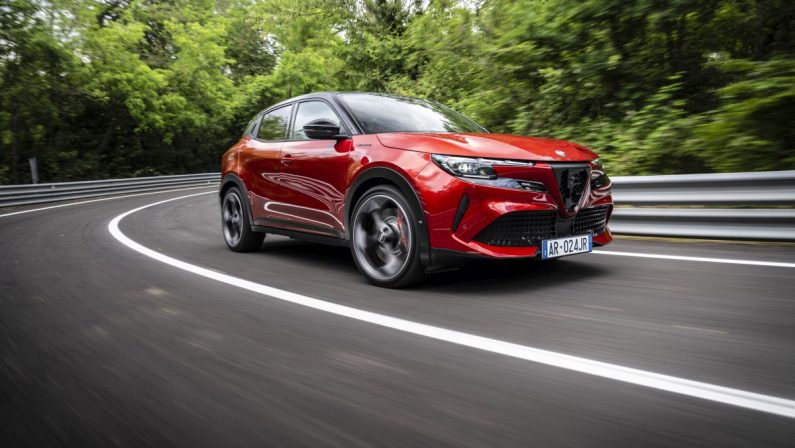 Il 2025 di Alfa Romeo comincia nel segno di Junior