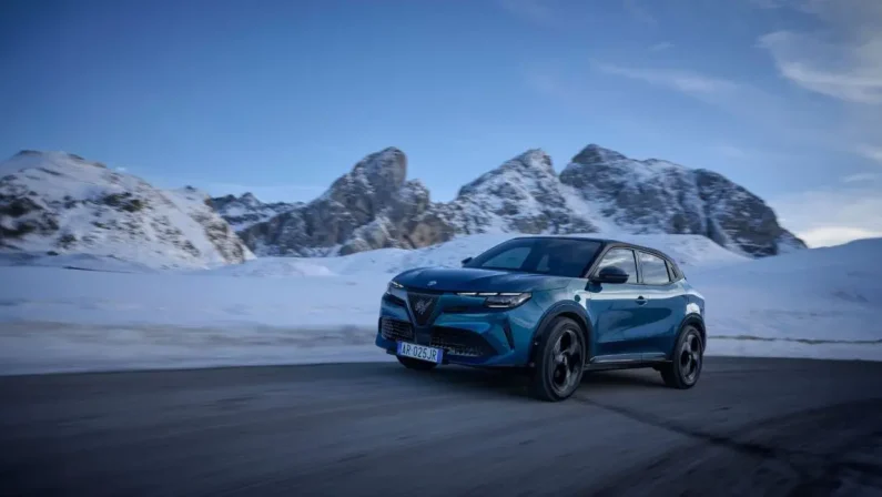 Al via gli ordini della nuova Alfa Romeo Junior Ibrida Q4