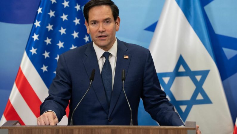 Il Segretario di Stato americano Marco Rubio lascia Israele per l’Arabia Saudita