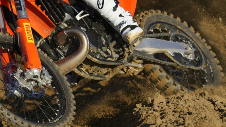 Pirelli presenta il nuovo pneumatico di riferimento per il motocross