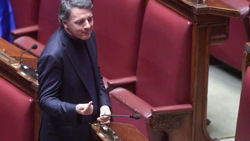 Caro bollette, Renzi “Arriva stangata, Meloni si volta dall’altra parte”