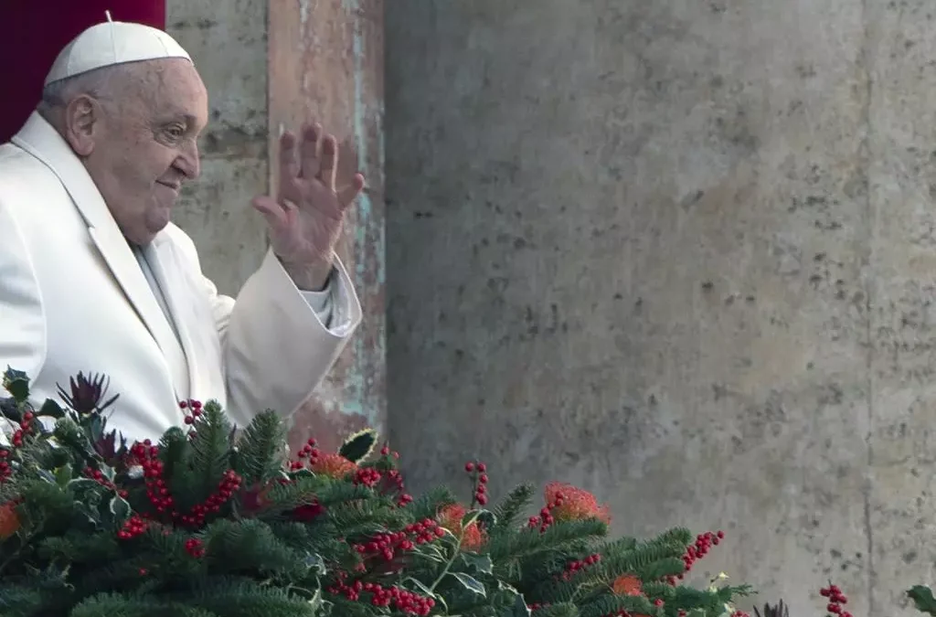 I medici “Il Papa non è fuori pericolo ma mantiene suo buonumore”