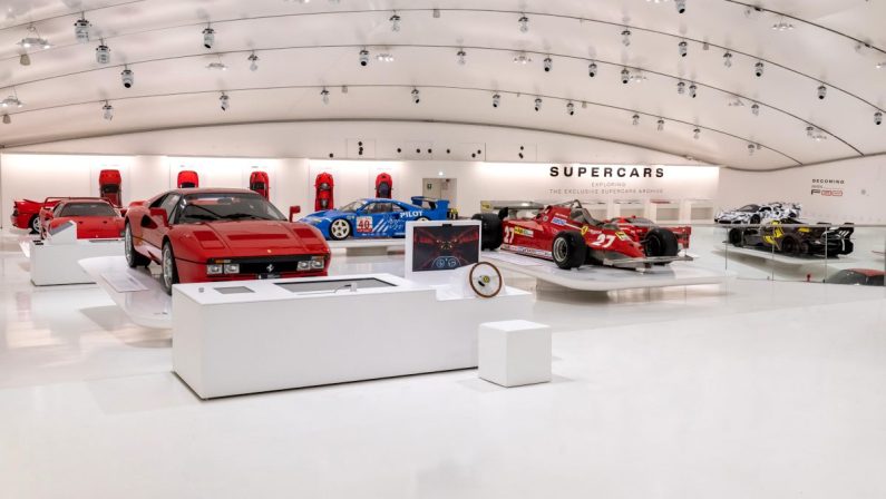 Al museo Enzo Ferrari di Modena la nuova mostra “Supercars”