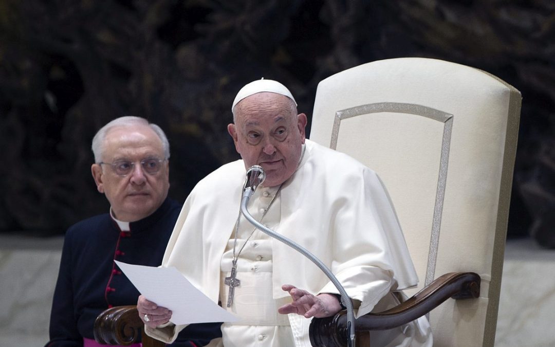 Il Papa in condizioni critiche ma stazionarie
