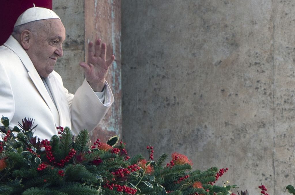 Il Papa migliora ma necessari altri giorni per sciogliere la prognosi