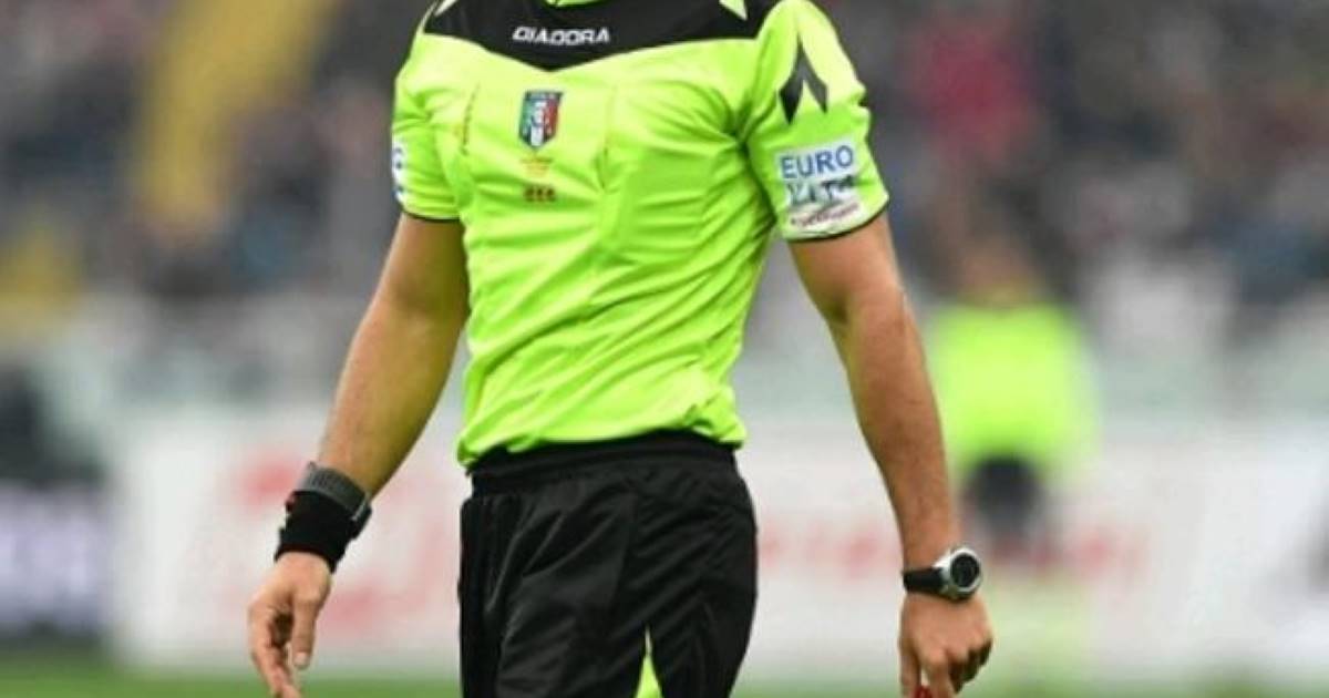 https://www.quotidianodelsud.it/wp-content/uploads/2025/02/arbitro-calcio.jpg