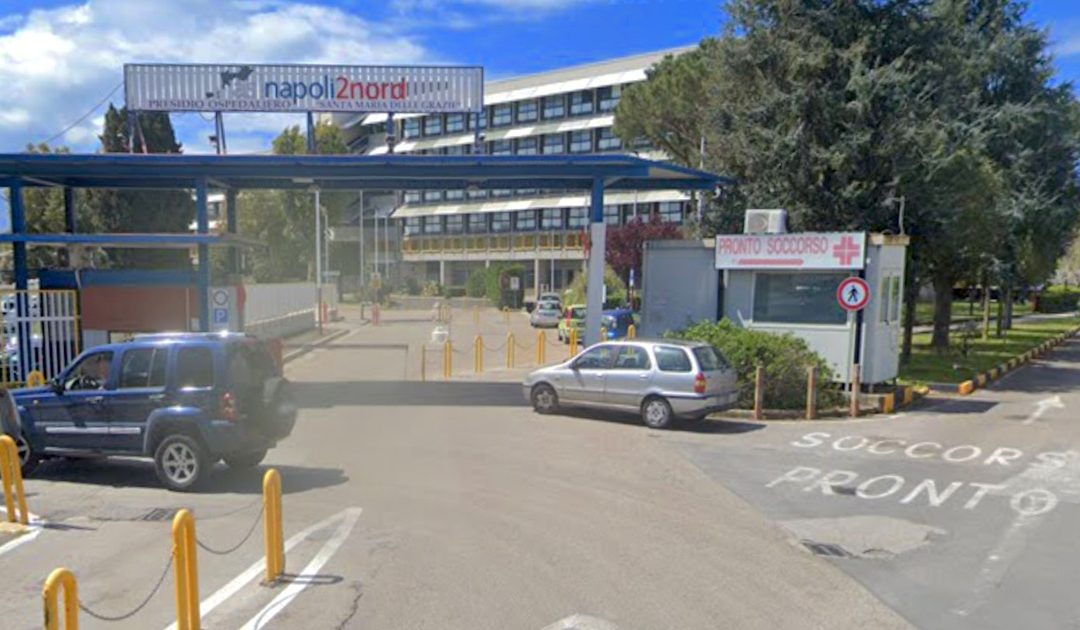 Pozzuoli, aggressione al pronto soccorso: strattoni, pugni e calci 