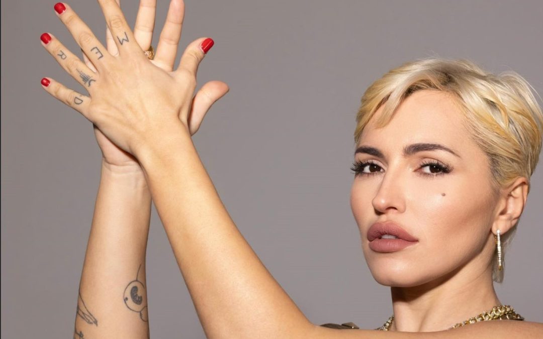 Dieci anni dopo il debutto, Serena Brancale è tra i Big di Sanremo con “Anema e core”