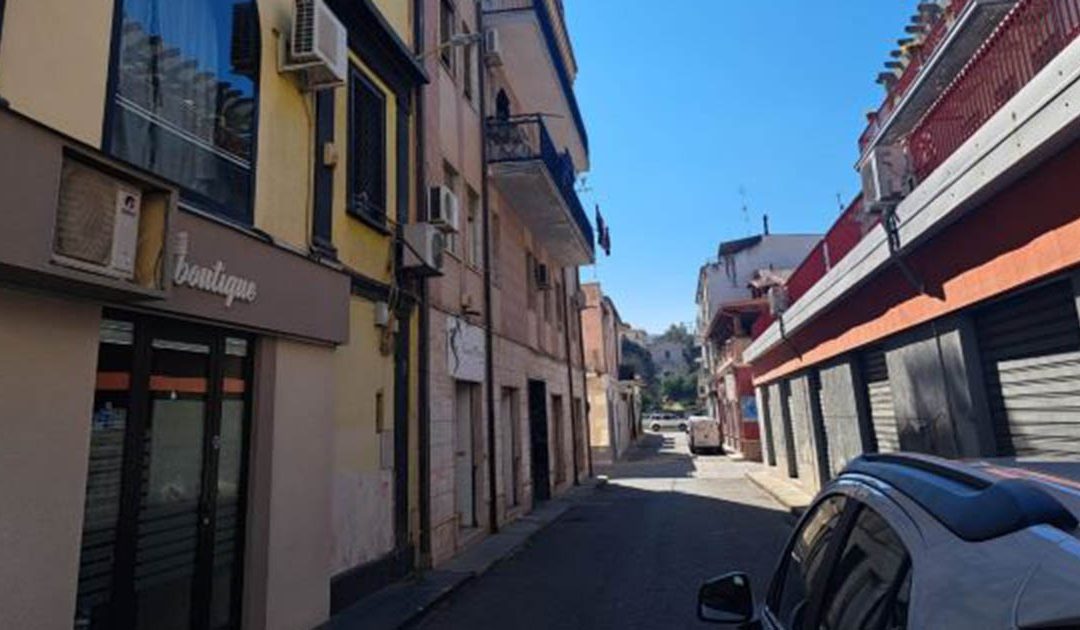 Omicidio a Corigliano-Rossano: giovane accoltellato a morte