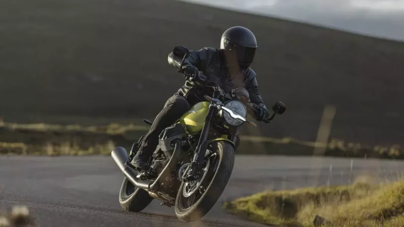 Parte il prebooking per la nuova Moto Guzzi V7 Sport