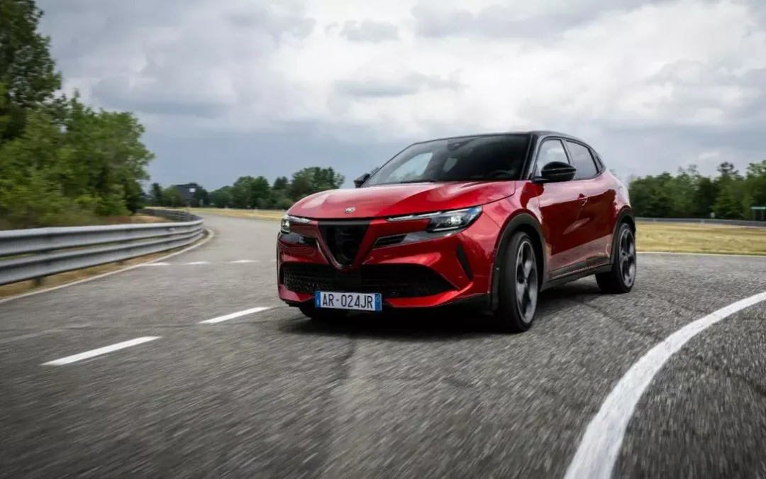 Alfa Romeo consolida la sua crescita anche a febbraio, successo trainato da Junior