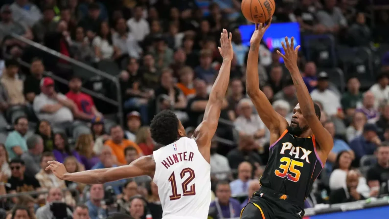Nba, Cleveland sconfitti con i Suns e Denver cade a Portland