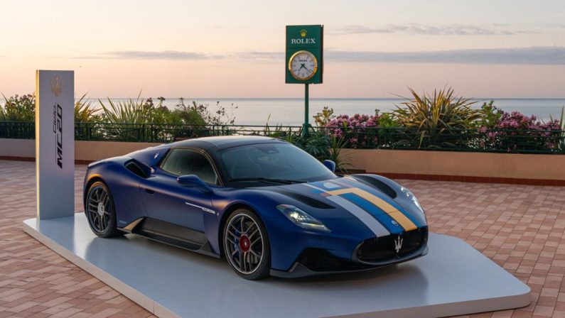 Maserati torna al Monte-Carlo Masters con la MC20 Cielo “Less is More…?”