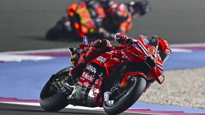 Marc Marquez vince anche in Qatar, preceduti Vinales e Bagnaia