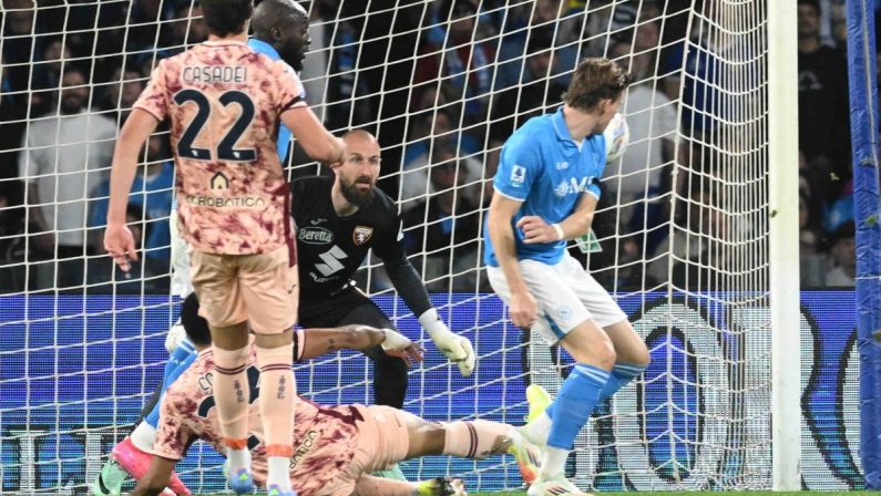 McTominay affonda il Torino, il Napoli è da solo in vetta