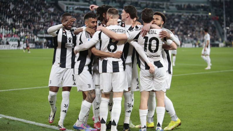 Lecce piegato 2-1 col brivido finale, la Juventus torna in zona Champions