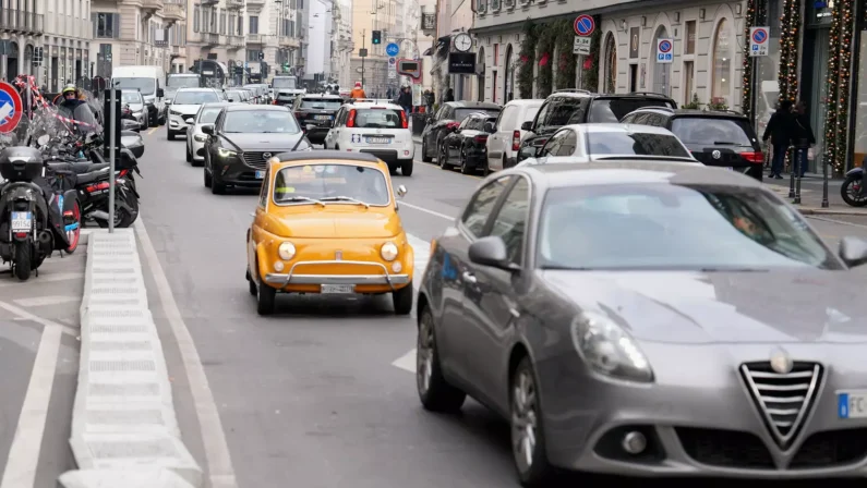Automotive, Unrae “Vendite in aumento, ma i dazi preoccupano”