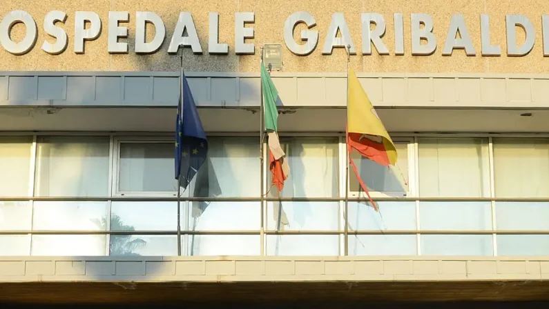 Schiaffo in faccia e timpano perforato, aggredito un vigilante all’Ospedale Garibaldi di Catania