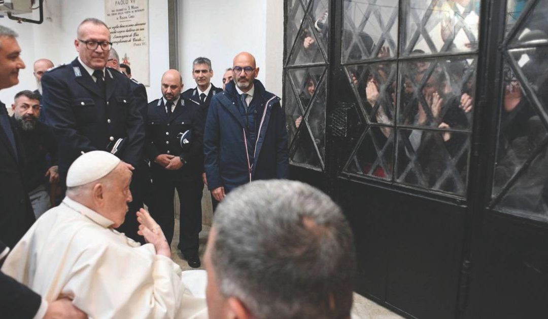 Il Papa ai detenuti: «Vi sono vicino»