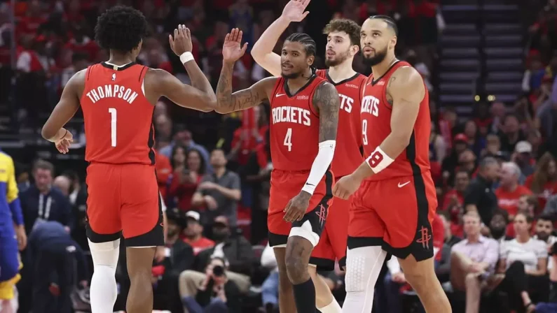 Boston e Cleveland portano la serie sul 2-0 nella notte Nba, Houston risponde a Golden State