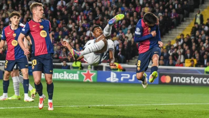Gol e spettacolo nella semifinale di andata, Barça-Inter 3-3