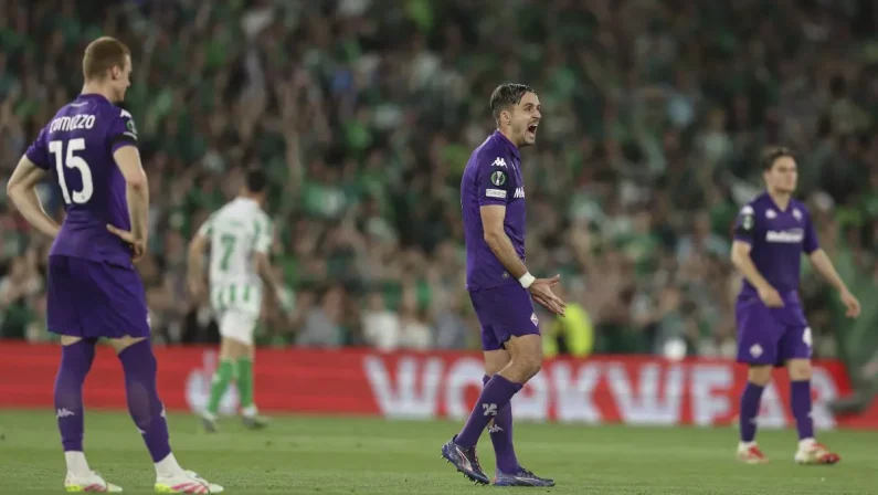 Andata semifinale Conference, Fiorentina battuta 2-1 dal Betis