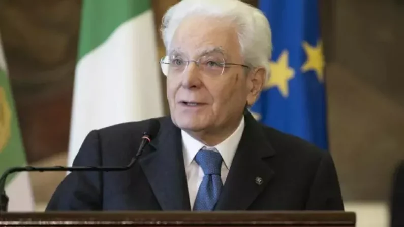 Mattarella “Esercito rappresenta un punto di forza per la Repubblica”