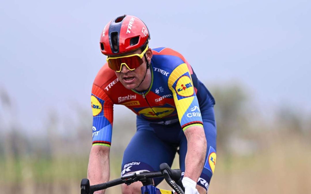 Van Uden vince a Lecce, Pedersen resta maglia rosa al Giro