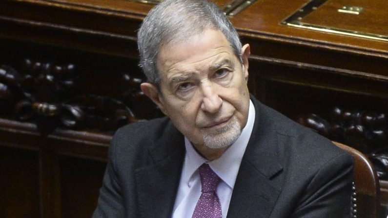 Campi Flegrei, Musumeci “Dichiarare lo stato di emergenza”