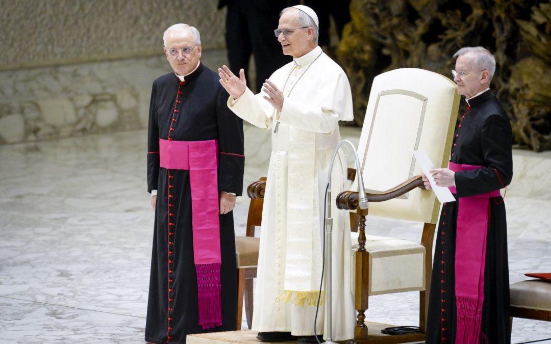 Papa “Tacciano le armi, Chiesa non si stancherà di ripeterlo”