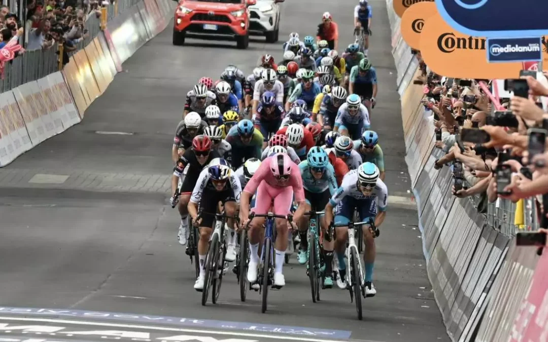 Tris di Pedersen al Giro, Zambanini battuto al fotofinish