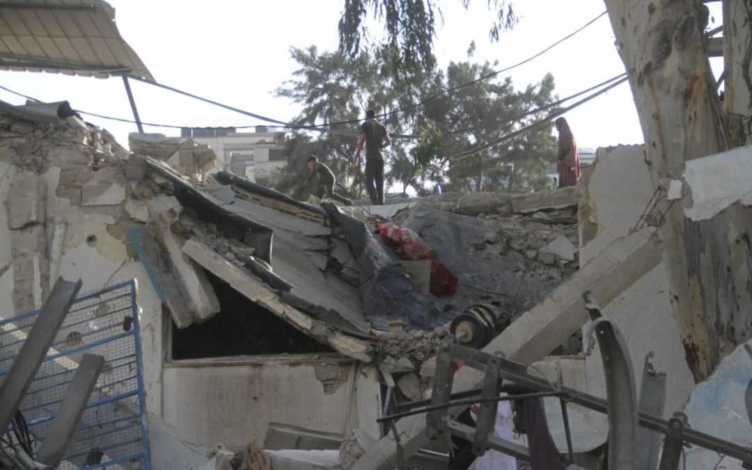 Nuovi raid israeliani nella Striscia di Gaza, 54 morti