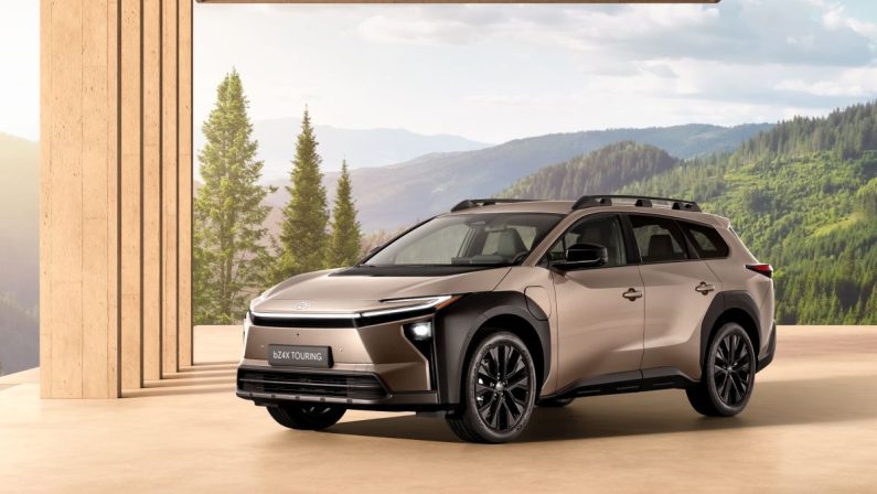 Toyota bZ4X Touring, un SUV elettrico per l’avventura in famiglia