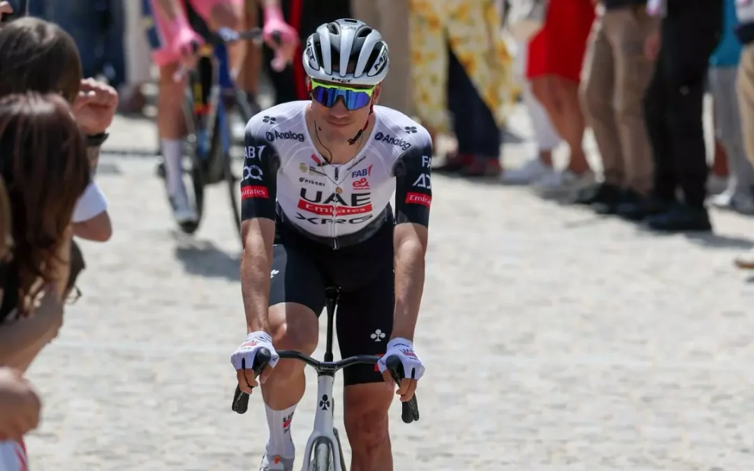 Ayuso vince in salita a Tagliacozzo, Roglic in maglia rosa