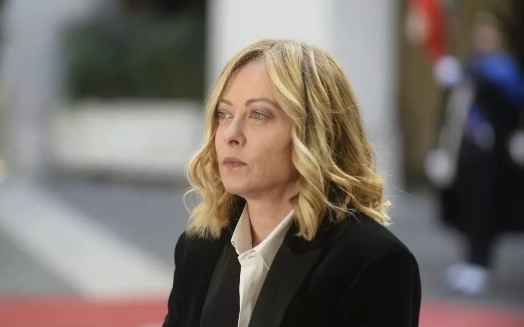 Ucraina, Meloni “Italia coerente, non è disponibile a inviare truppe”. Macron “Il vertice era sul cessate il fuoco”