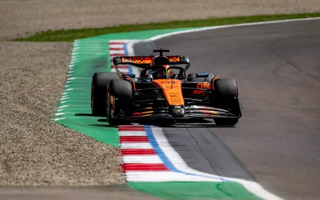 Le McLaren dominano il venerdì di Imola, Piastri il più veloce