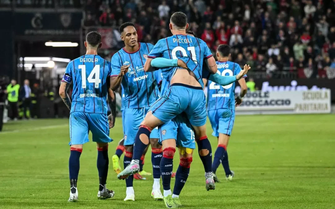 Cagliari-Venezia 3-0, i sardi festeggiano la salvezza